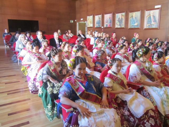 Las reinas infantiles de la huerta de Murcia llenan La Unión de colorido