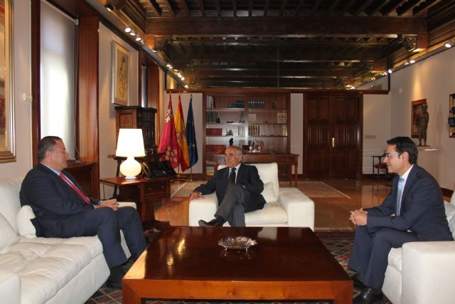 El Presidente Garre totalmente comprometido con la regeneración de Portmán