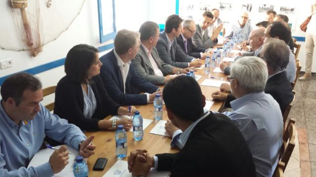 El Consejero de Industria y Turismo expresa el 'absoluto compromiso' del Gobierno Regional con la regeneración de Bahía de Portmán