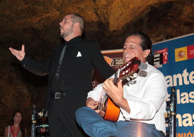 Los cantes mineros regresan a 'Agrupa Vicenta'