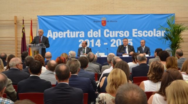 Garre: 'Es el momento de reestrenar los colegios, de renovar nuestra Educación'