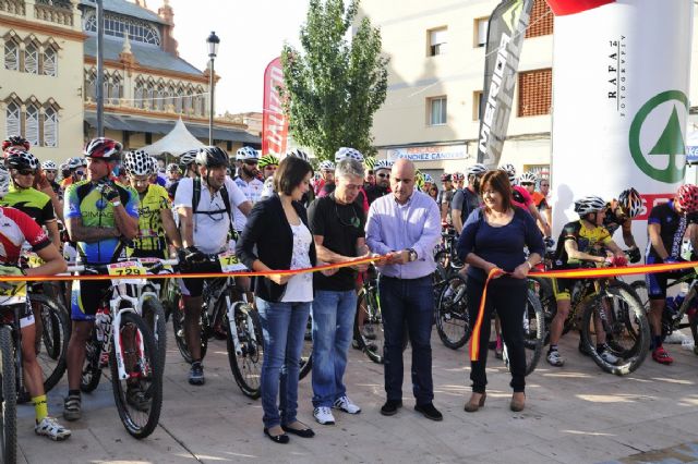 Impresionante mañana deportiva en La Unión con la celebración de la 'VII Roller Masters Trail'