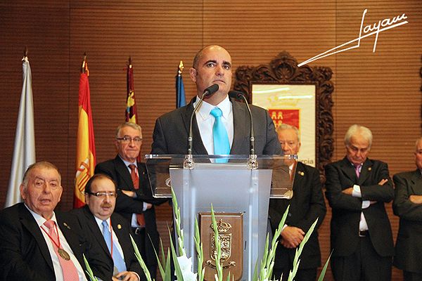 La Asociación de los Caballeros de Santa Bárbara entrega las insignias de oro en su vigésimo quinto aniversario