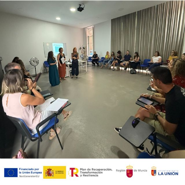 La Unión impulsa una Red de Atención a Familias con Menores en Riesgo de Desprotección