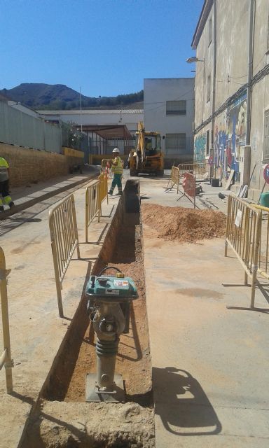 Actuaciones de renovación en el saneamiento de la calle Ramón Perelló y en sus proximidades