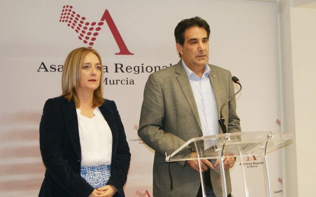 El PSOE denuncia la excesiva permisividad del Gobierno regional con la contaminación de la Sierra Minera
